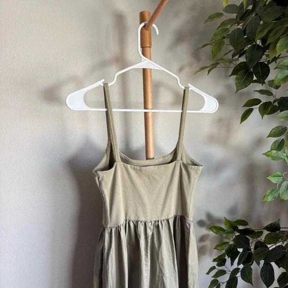 Old Navy Fit & Flare Combination Midi Dress in Light Green Women’s Size Medium - Picture 5 of 7